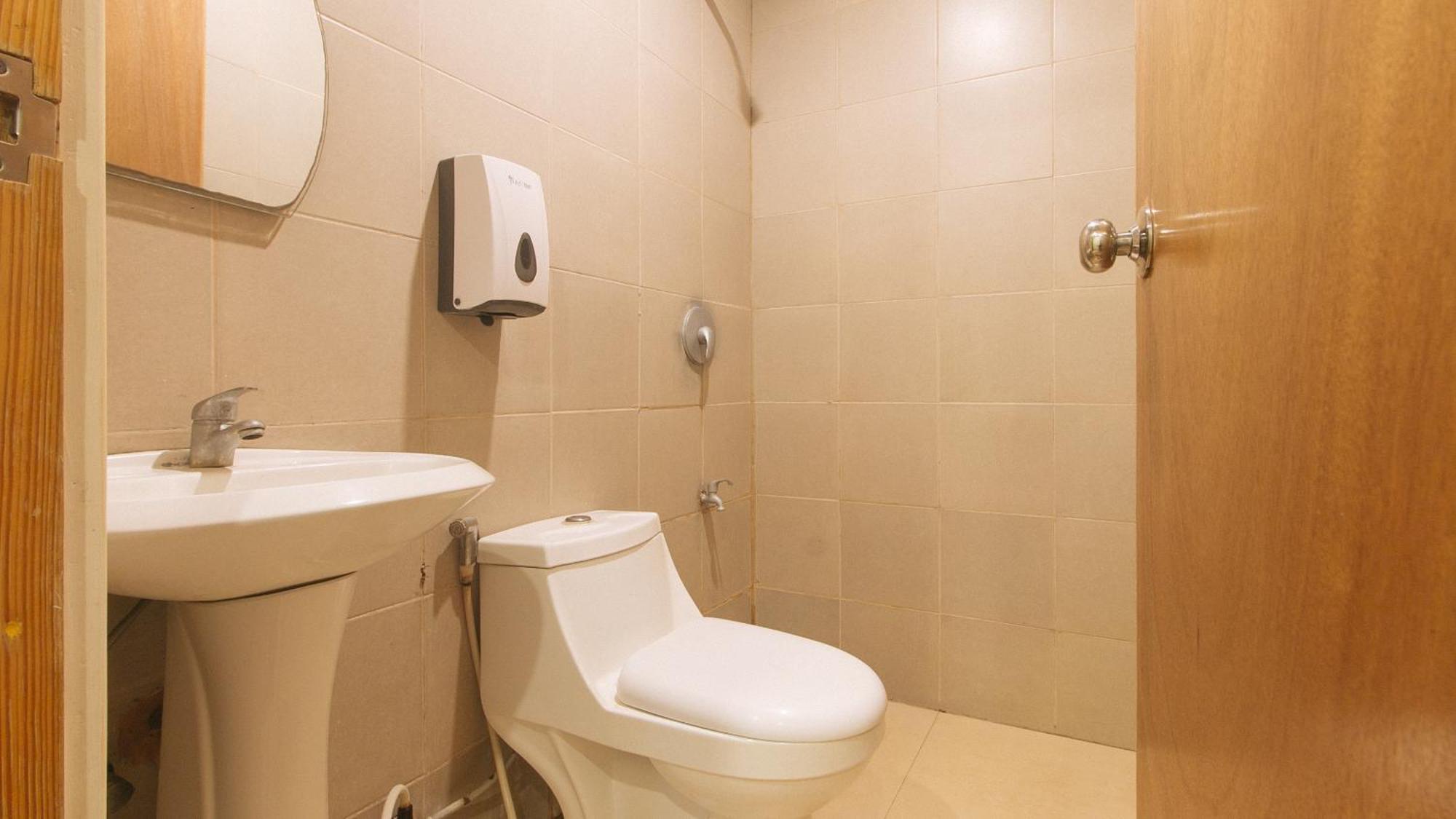 Reddoorz At Ranchotel Alabang Muntinlupa City ภายนอก รูปภาพ