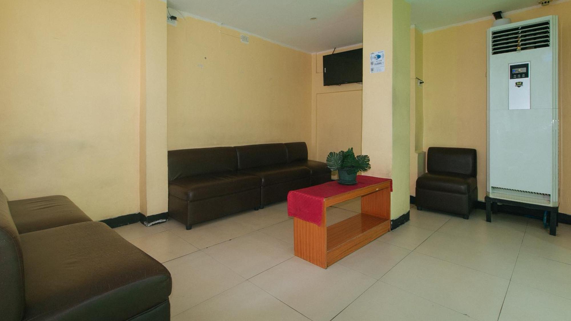 Reddoorz At Ranchotel Alabang Muntinlupa City ภายนอก รูปภาพ
