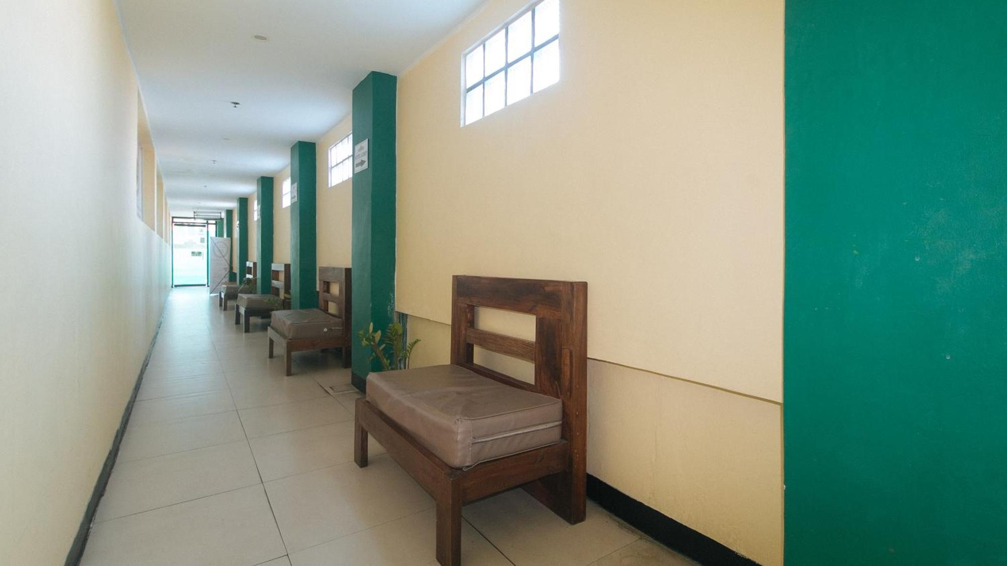 Reddoorz At Ranchotel Alabang Muntinlupa City ภายนอก รูปภาพ